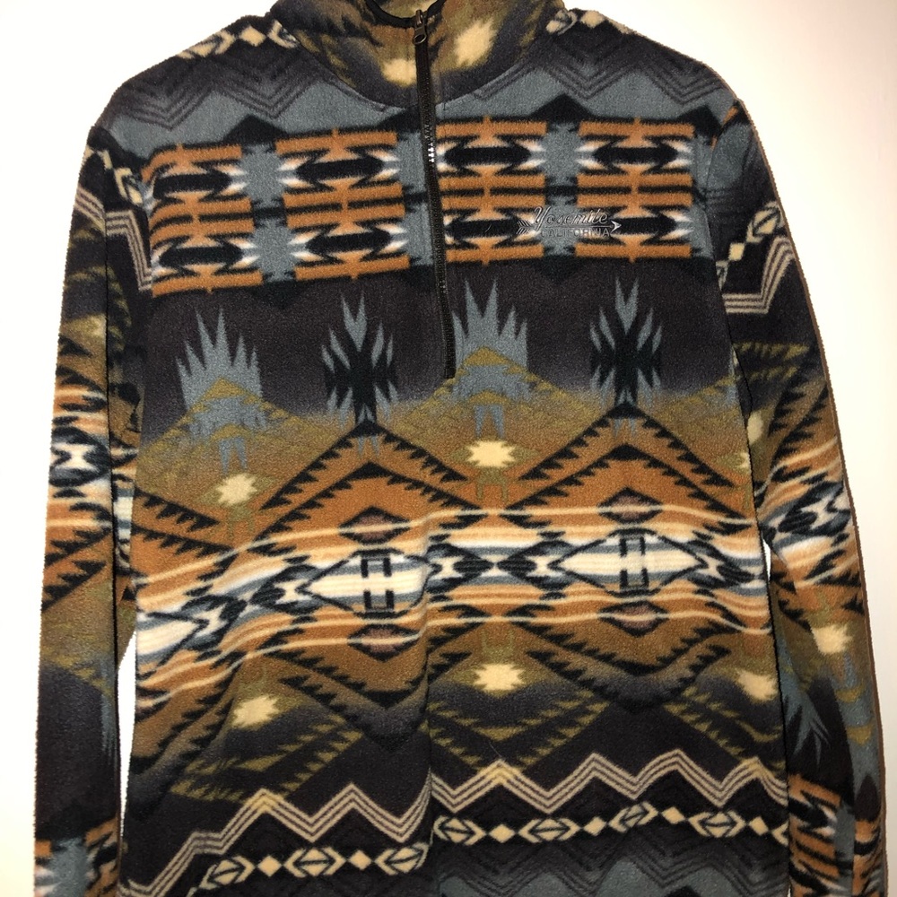 SOLD: Soft cozy fleece from yosemite🖤